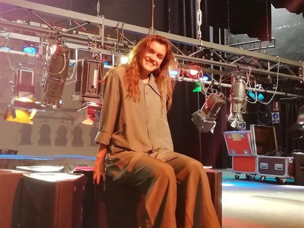 amaia lo da todo cantando como invitada de axolotes mexicanos en un amaia lo da todo cantando como invitada de axolotes mexicanos en un
