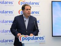 El PP culpa a la "nefasta gestión" del PSOE en la Consejería de Turismo de la pérdida de ocho banderas azules en Huelva