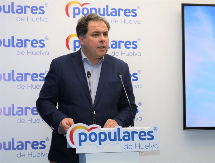 Huelva.- El PP culpa a la "nefasta gestión" del PSOE en la Consejería de Turismo de la pérdida de ocho banderas azules