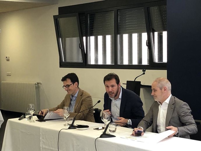 26M.- Puente Destaca En La Cámara Que Estos 4 Años El Ayuntamiento Ha Firmado El 80% De Contratos Con Empresas Locales