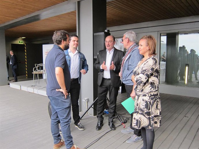 26M.- Lambán (PSOE) Defiende La Cultura Como Un Derecho Para Ciudadanos Y Creadores E Instrumento Para Difundir Aragón