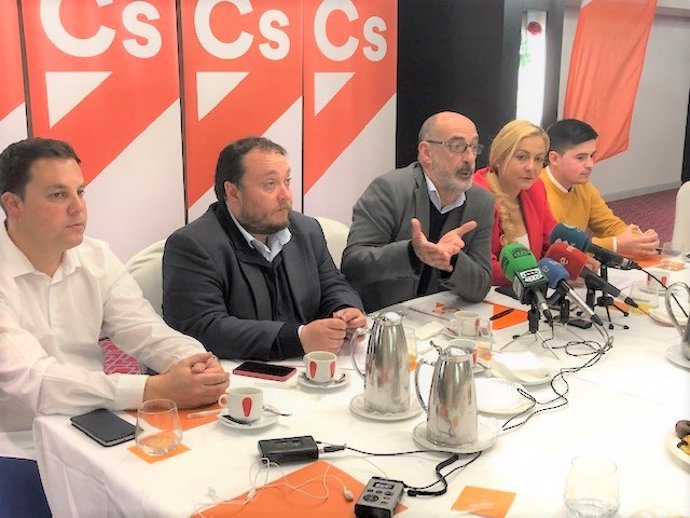 26M.- Álvarez Propone Fusionar ICAF Y Sodercan Y Una 'Ley Antidedazo' Para Las Empresas Públicas