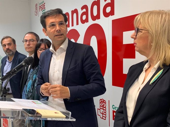Granada.- 26M.- Cuenca (PSOE) pide "triplicar esfuerzos" en las municipales para no volver al "blanco y negro"
