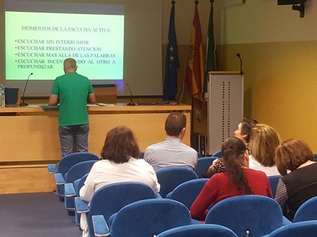 Jaén.- El Hospital de Linares forma a 16 profesionales para evitar agresiones al personal sanitario