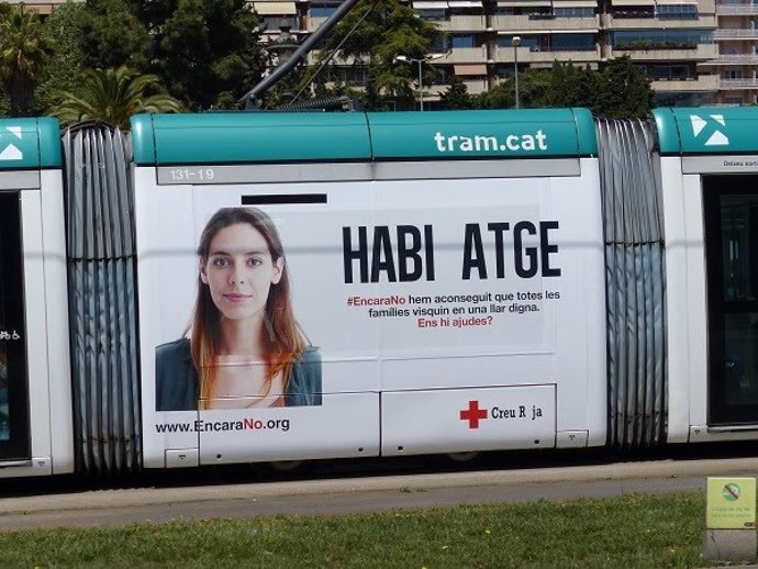Tram aporta 10.000 euros a la campanya de Creu Vermella per conscienciar contra la pobresa crnica