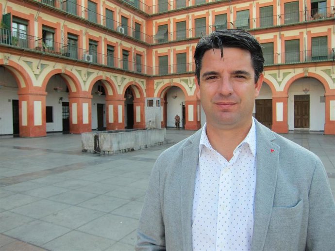 Córdoba.- 26M.- Pedro García subraya que IU "no es un experimento" y ofrece "solidez y solvencia" en la gestión