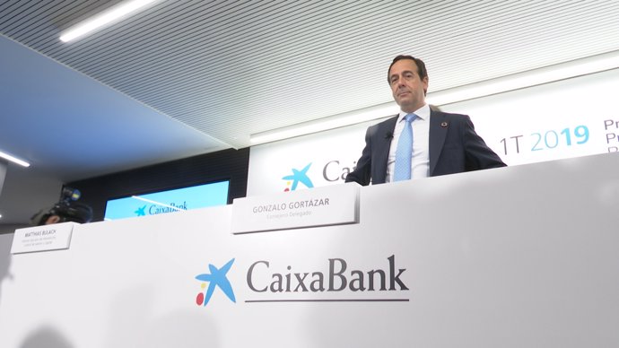 VÍDEO: Economía.- CaixaBank aclara al futuro Gobierno que el sector no es responsable de los errores de otras entidades