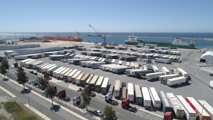 Granada.- Puertos.- El Puerto de Motril cierra el primer trimestre con un tráfico de mercancías de 715.634 toneladas