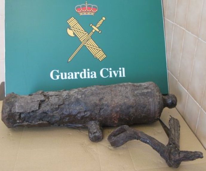 Sucesos.- Incautan un cañón del siglo XVII a la venta en Internet desde Vilajuiga (Girona)