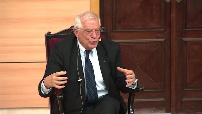 El ministro de Asuntos Exteriores, Unión Europea y Cooperación, Josep Borrell, participa en un encuentro sobre el futuro de Europa