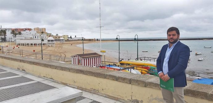 Cádiz.-Turismo.- Cádiz es la provincia andaluza con mayor número de banderas azules en sus playas