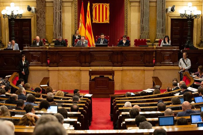 Pleno en el Parlament de Catalunya