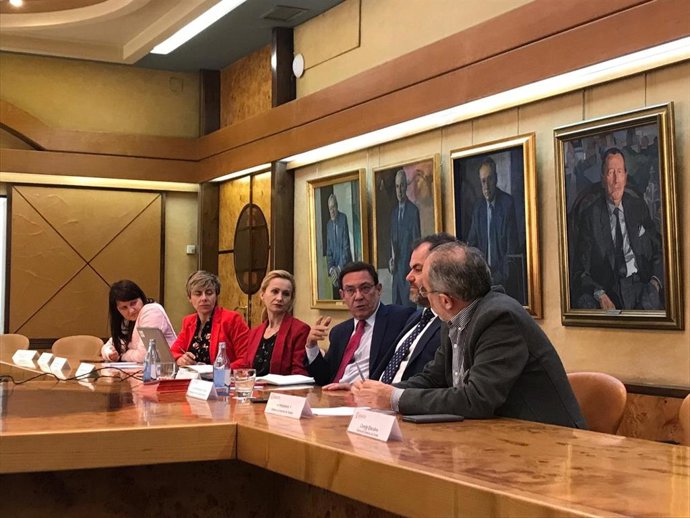 26M.- Juan Vázquez (Cs)