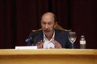Los líderes de los principales partidos se solidarizan con Rubalcaba y le desean una pronta recuperación: "Mucha fuerza"