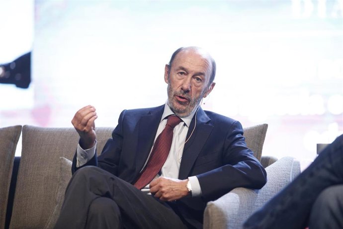 Congreso Dos miradas en la relaciones Iglesia-Estado en la sede la Fundación Pablo VI en Madrid