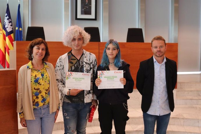 Francesca Hernández gana el Premio a la Mejor Historia de Ibiza en el concurso literario 'Ficcions'