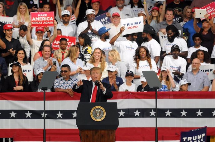 Trump holds rally in Florida