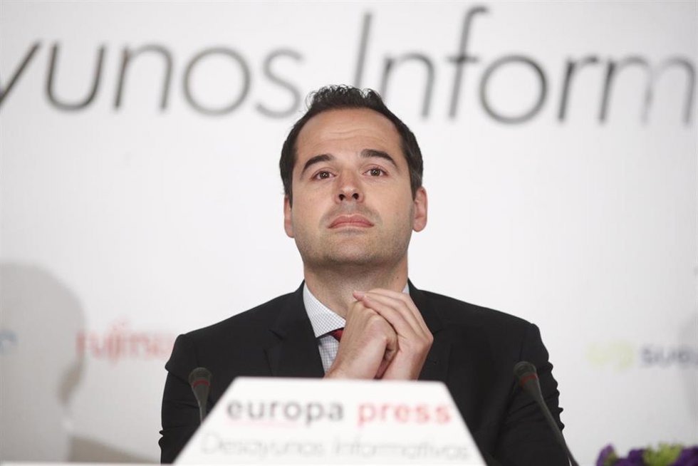 AV.- 26M.- Aguado promete una red de servicios de guardería en todos los hospitales públicos de la Comunidad 