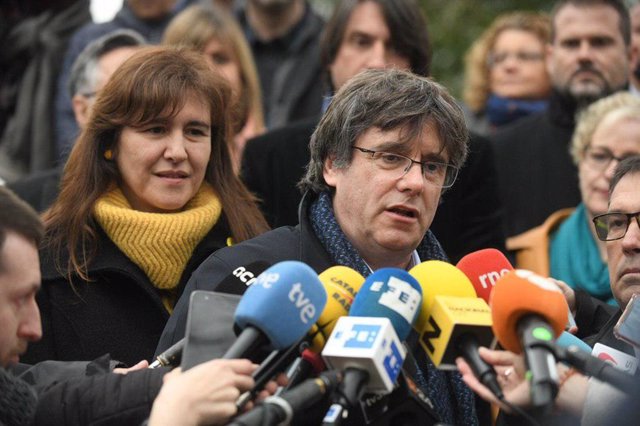 AMP.-26M.- Puigdemont dice que su objetivo es ser eurodiputado y hará campaña: "No nos apartarán de la política"
