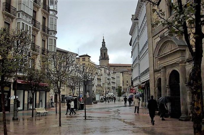 Siete de cada diez vitorianos están satisfechos con sus servicios municipales y el suministro de agua es el más valorado