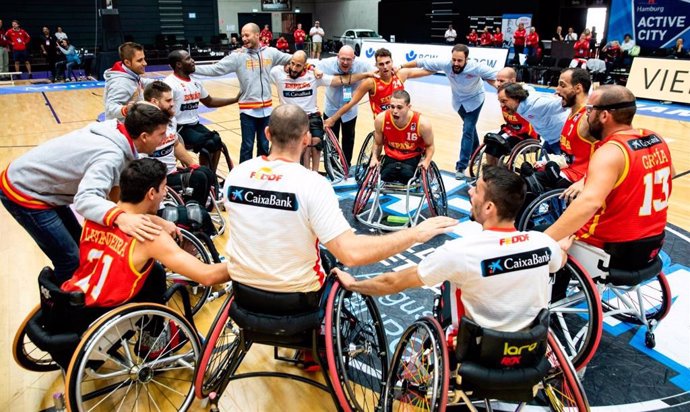 Varios jugadores de la selección española de baloncesto en silla de ruedas
