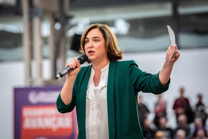 AV.- 28A.- Colau lamenta que a Sánchez le hayan "temblado las piernas" para regular los alquileres