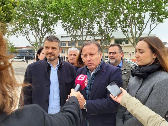 28a.cs augmentar les ajudes a empreses que compensen la insularitat en transport davant "20 anys de solament bones paraules"