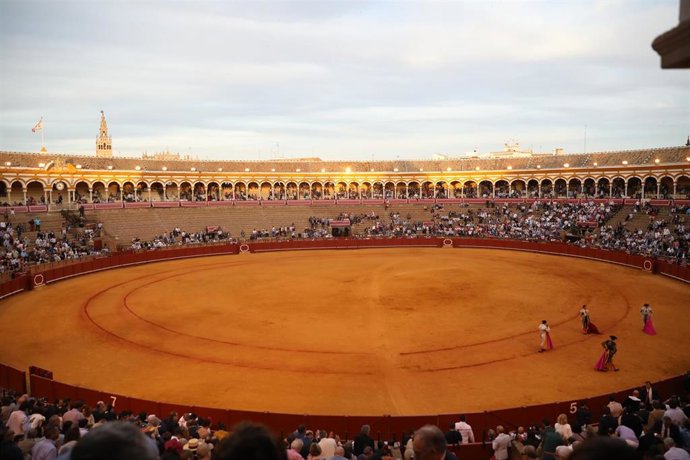  Corrida de abono de la Feria de Abril de Sevilla para Pepe Moral, Ginés Marín y Álvaro Lorenzo. En la Real Maestranza