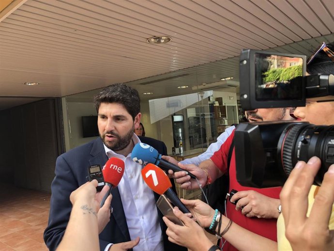 26M.- López Miras Dice Que Encuesta CIS Está "Desfasada" Y Que El PP Es El Único Que Puede "Frenar" A PSOE Y Podemos