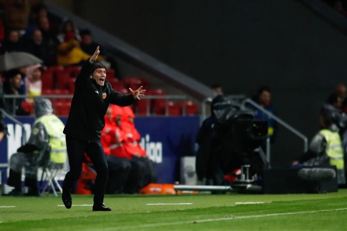 Soccer: La Liga - Atletico de Madrid v Valencia