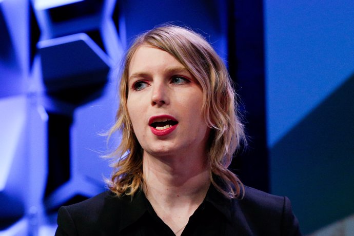 EEUU.- Chelsea Manning es finalmente puesta en libertad tras negarse a responder las preguntas de un juez federal