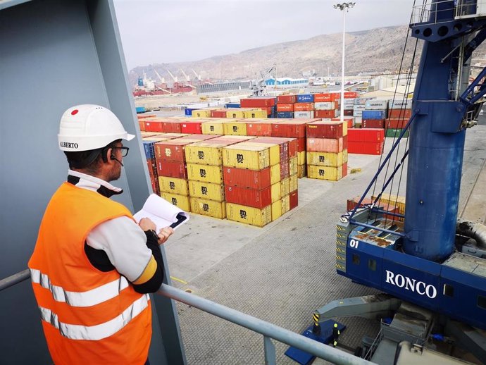 Almería.-Puertos.-El tráfico de mercancías de los puertos de Almería y Carboneras crece un 2,88 por ciento hasta marzo