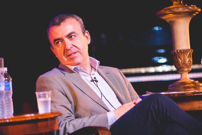 Lorenzo Silva: "Los lectores valencianos me han apoyado desde el principio, y eso es algo que agradezco mucho"