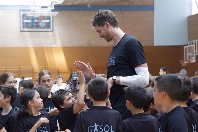 La Gasol Foundation impulsa la VI edición de sus becas para menores que quieran participar en su campus de baloncesto
