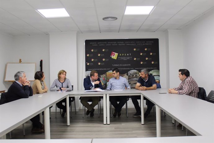 Casañ: "La hostelería es un sector clave para Albacete y una de las señas de identidad de nuestra ciudad"