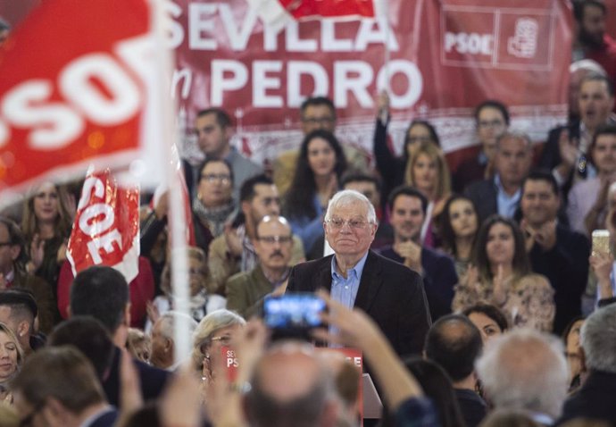El president del Govern, Pedro Sánchez, participa en un mítin al costat de la secretria general del PSOE-A, Susana Díaz