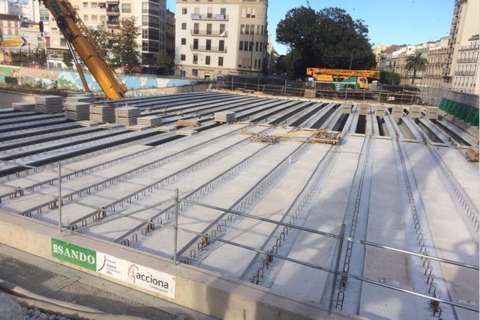 Málaga.- Colocadas todas las vigas del nuevo tablero norte del Puente de Tetuán en Málaga capital