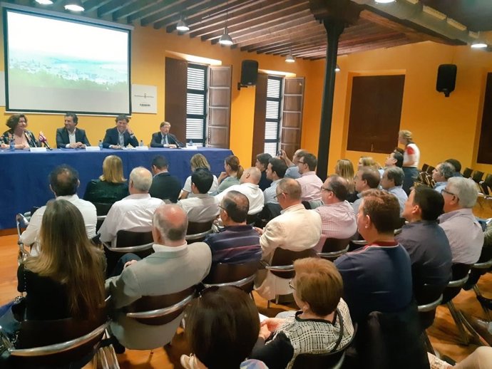 26M.- El PP Es Compromet A Atorgar Llicncies D'Obres En 3 Mesos I Resoldre En 60 Dies Els Expedients Administratius