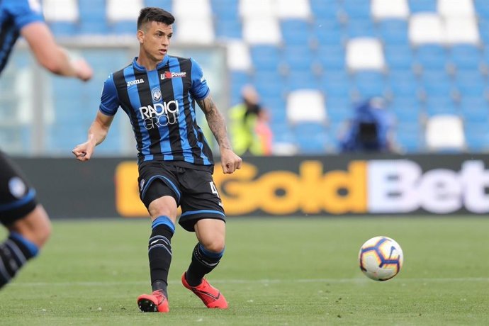El defensa brasileño Roger Ibañez, en un partido con el Atalanta BC.