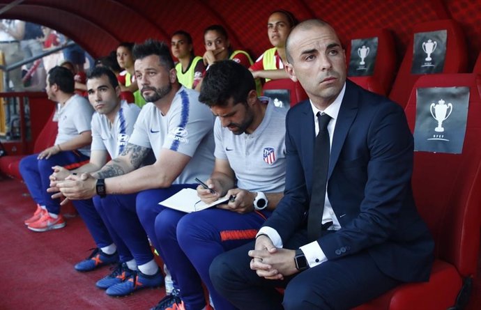 El entrenador del Atlético de Madrid Femenino, José Luis Sánchez Vera.