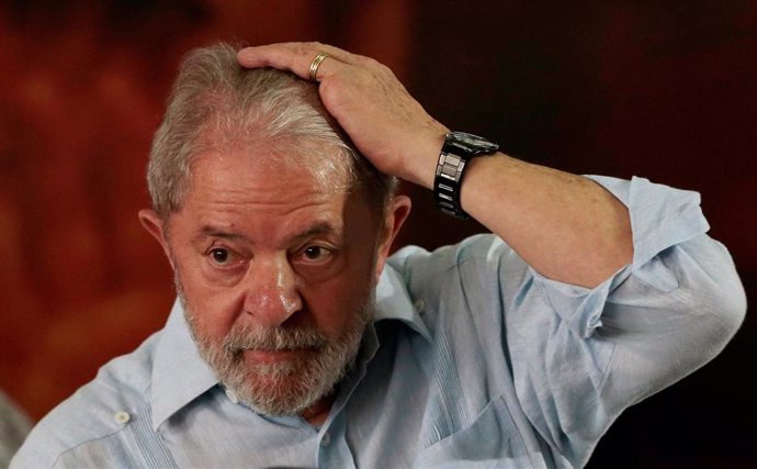 Brasil.- Lula da Silva considera que Brasil está gobernado por un "puñado de locos" 
