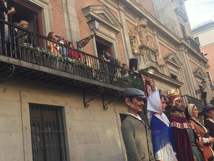 San Isidro inunda las calles de Madrid de Poesía, conciertos y actividades infantiles desde este fin de semana 