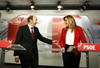 Susana Díaz dice de Pérez Rubalcaba que su muerte ha supuesto un golpe "muy duro", pues se ha ido "uno de los mejores"