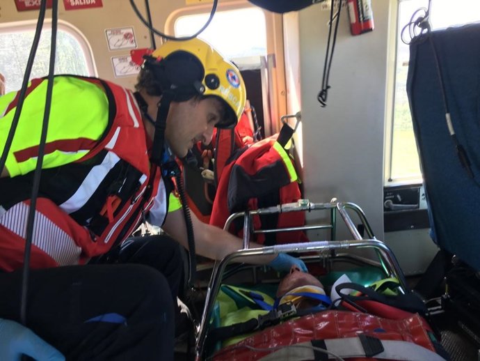 Rescatado un senderista de 63 años que sufrió una caída en los Collados del Asón