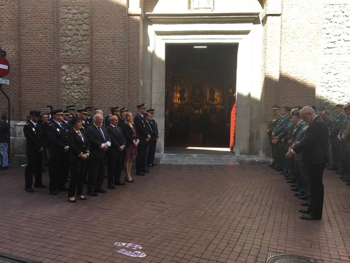 Familiares, compañeros y autoridades despiden en Valladolid al guardia civil fallecido ayer en Mojados