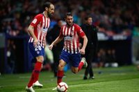 El Metropolitano despide con un empate a Godín y complica la 'Champions' al Sevilla