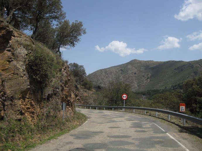 Adjudicadas las obras de mejora de la carretera del Alto Najerilla hasta la presa de Mansilla por 3,3 millones de euros