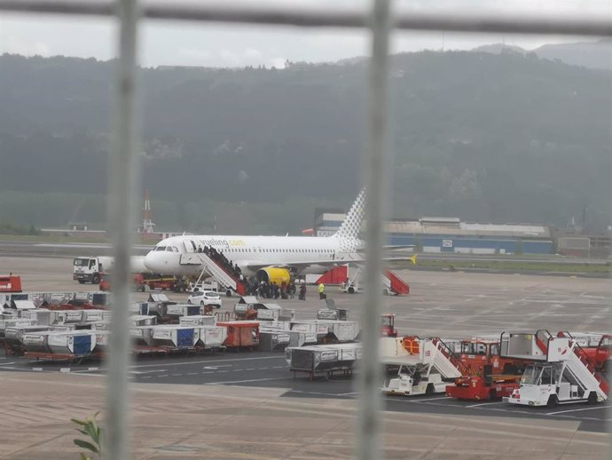 La huelga del sector público en Francia provoca la cancelación de 53 vuelos con España, alguno en el 'Seve Ballesteros'