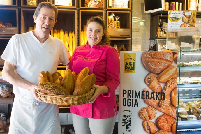 La campaña 'Pan cada día' busca fomentar el consumo en las panaderías tradicionales guipuzcoanas