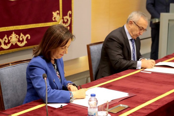 Defensa y el Comité Olímpico Español acuerdan la promoción del deporte de alto nivel en las Fuerzas Armadas